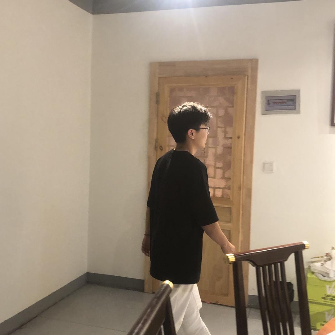 小新.