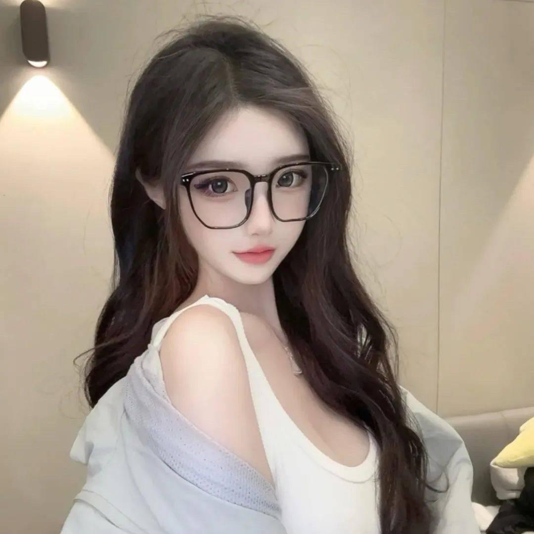 露嘻服饰