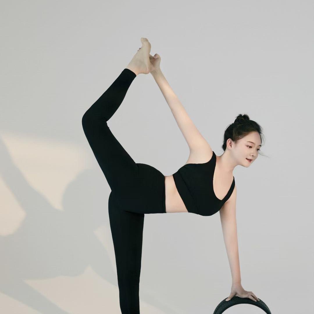 灵伽瑜伽爱莲湖馆产后修复玲子老师