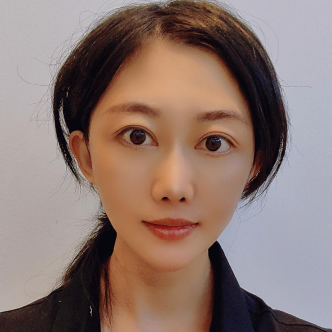 太空舱里挤黑头