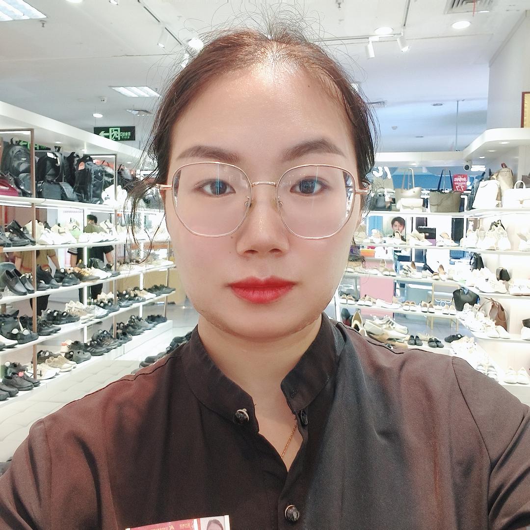 红蜻蜓金博大店瑶瑶