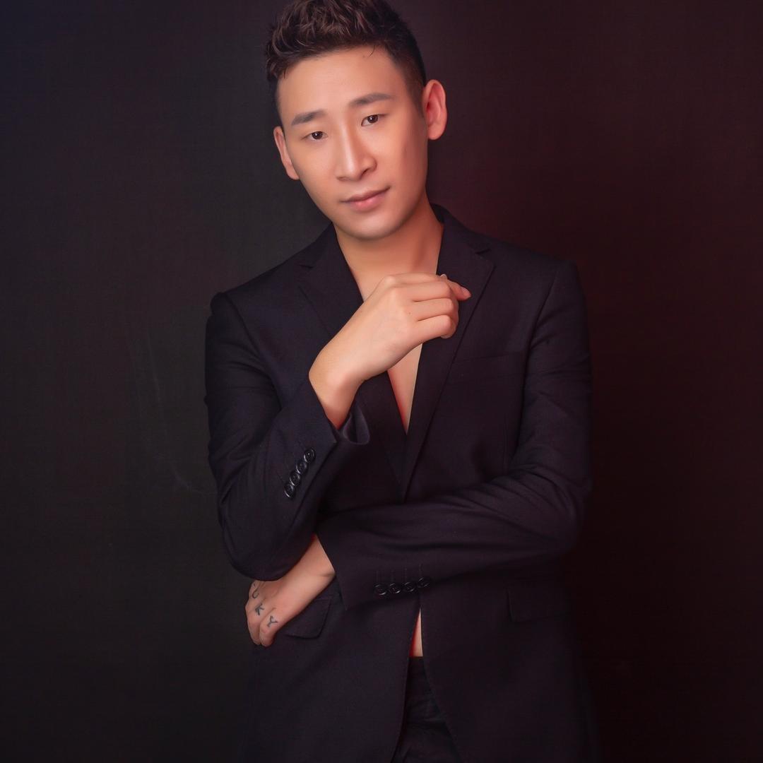 米可造型店长夏天