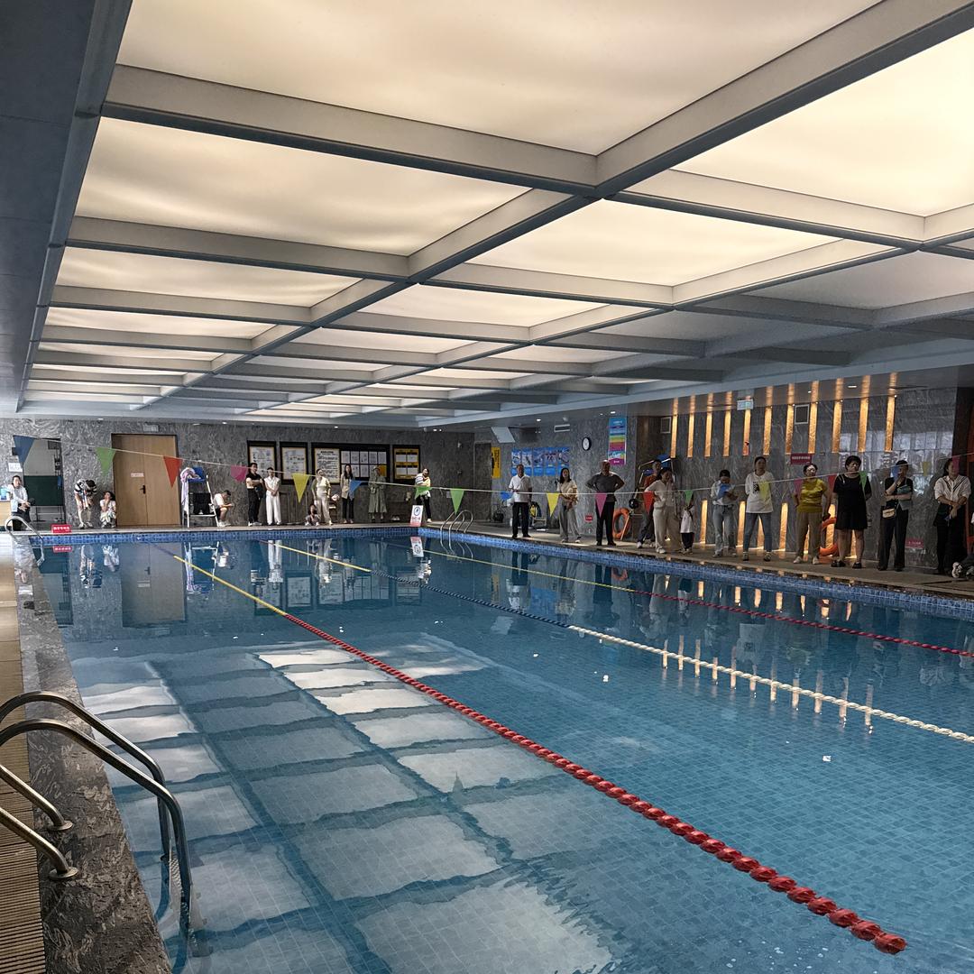 中大健身万行店游泳刘教练