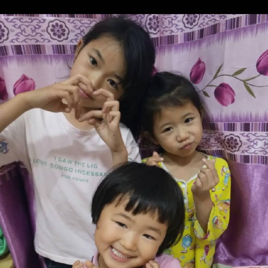 瑶瑶搞笑三姐妹冲十万