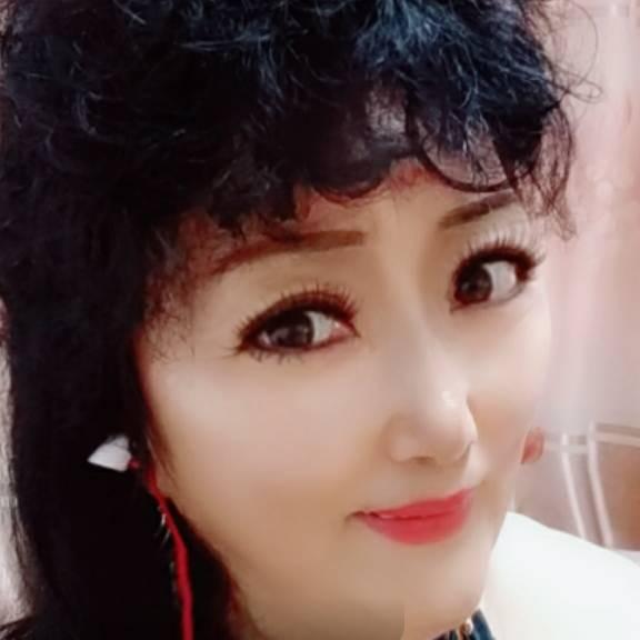 长发婉秋