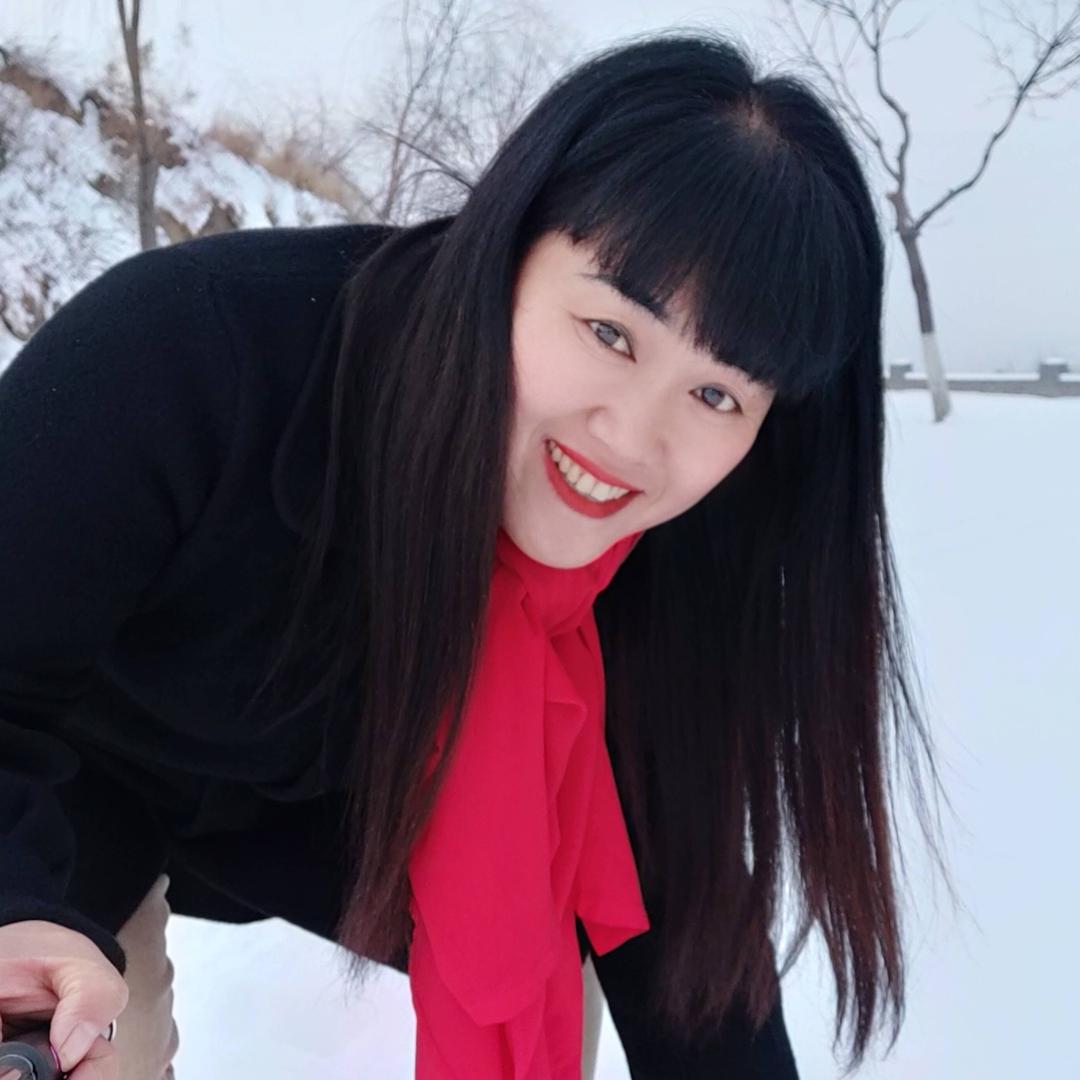 爱上戏曲的荣姐