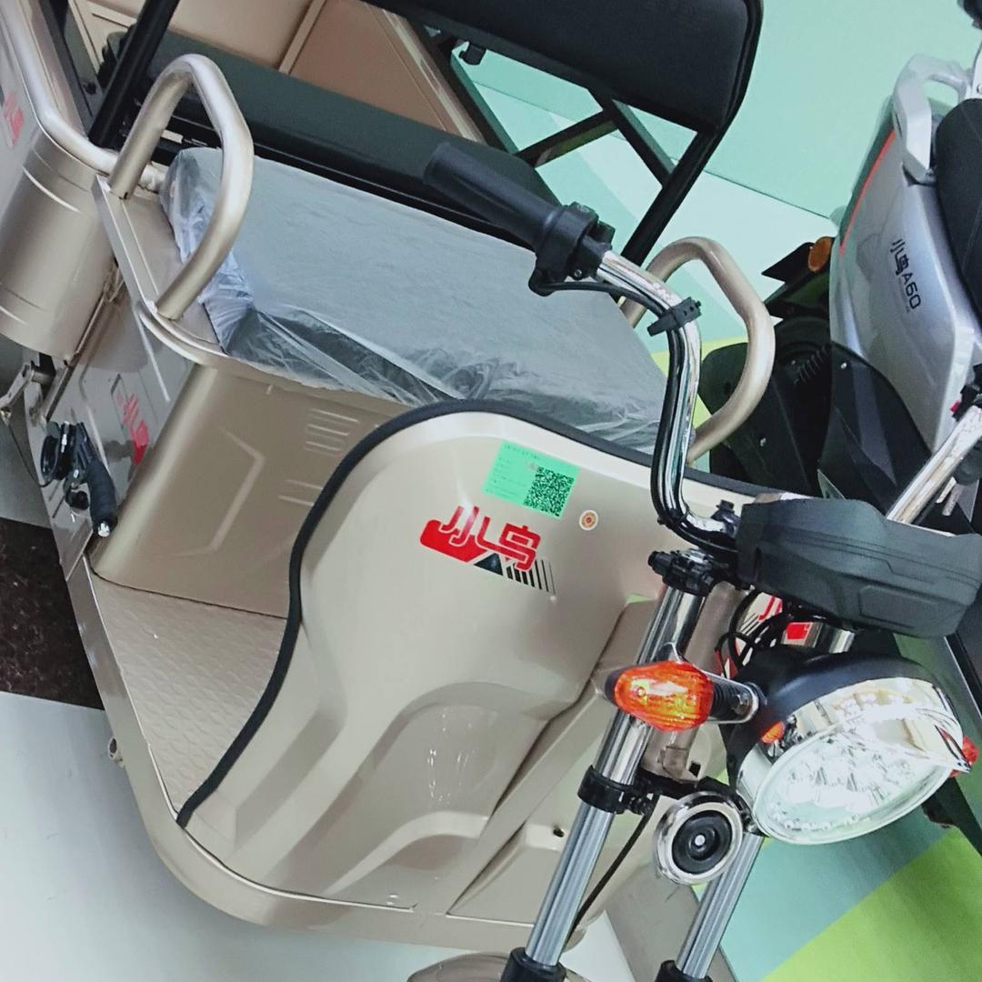 东姚镇小鸟电动车