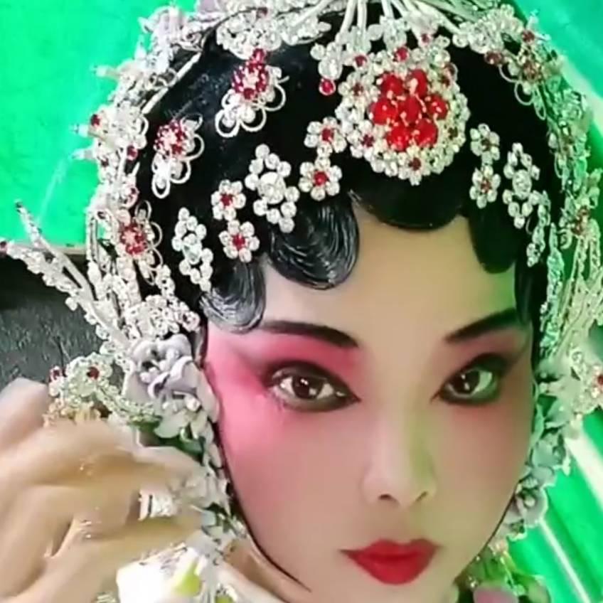 吴芬