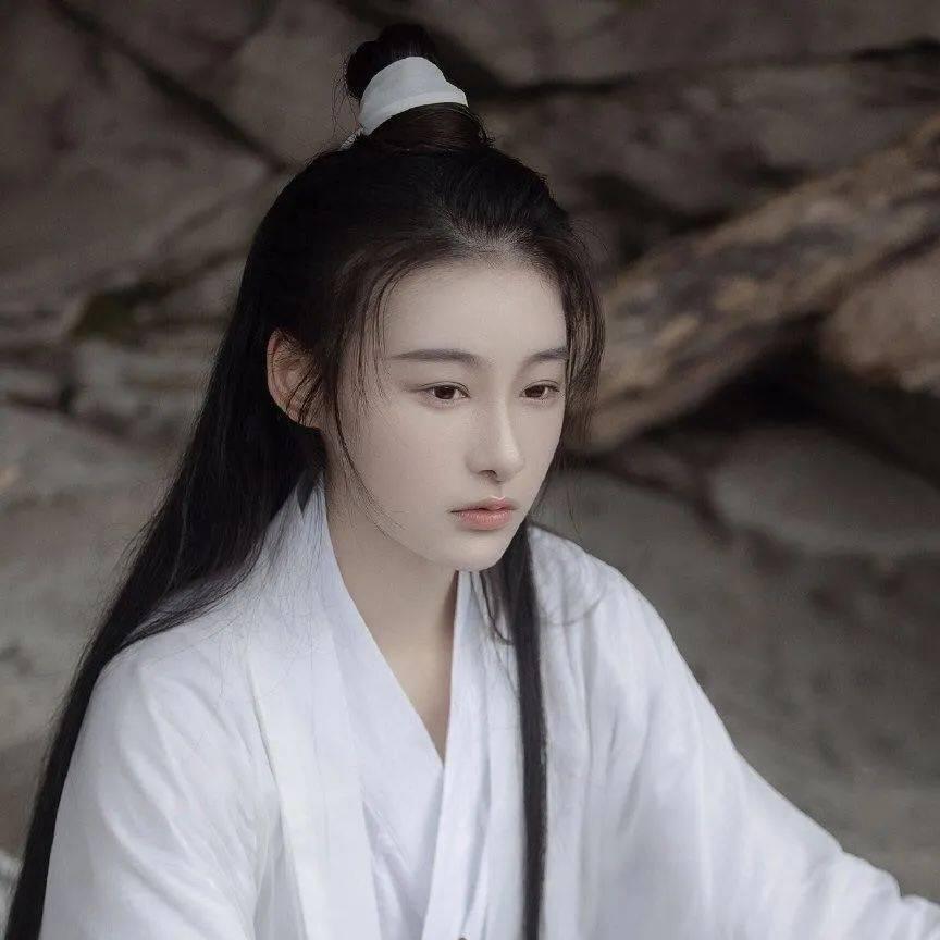 筱筱草_