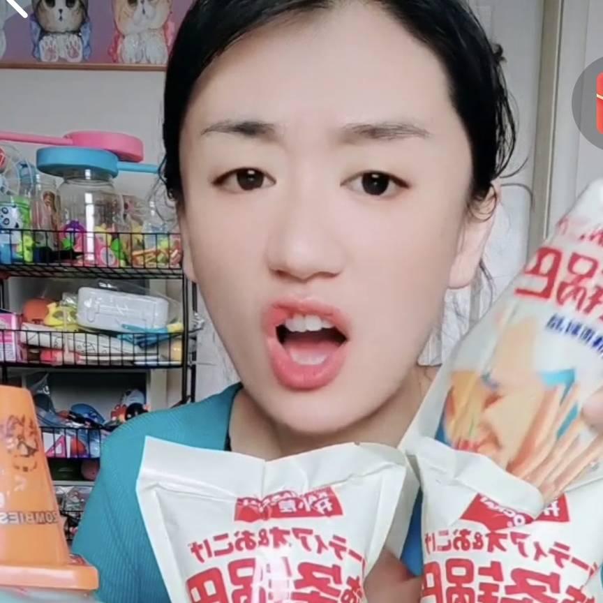 爱玩具的小孩     /