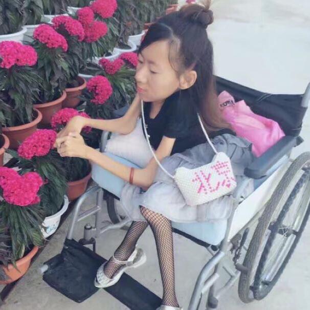 轮椅女孩🌹苗姐🌹