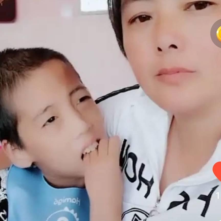 我的脑瘫儿和重伤老公