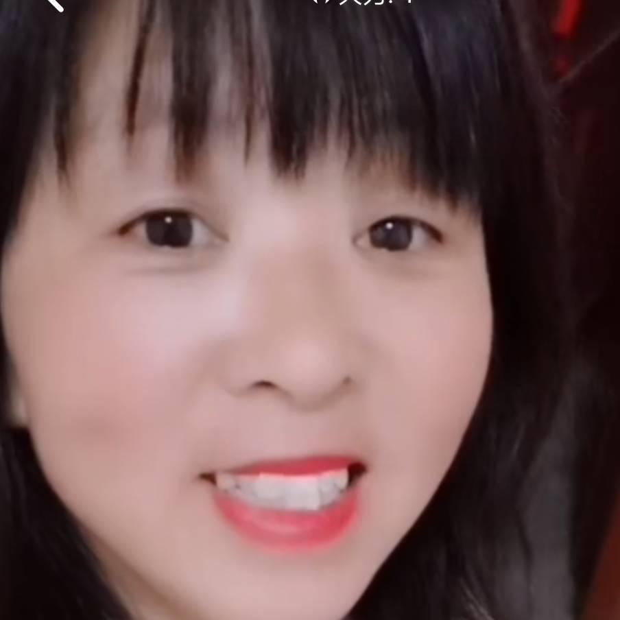 70卡嫂陪老公去闯荡