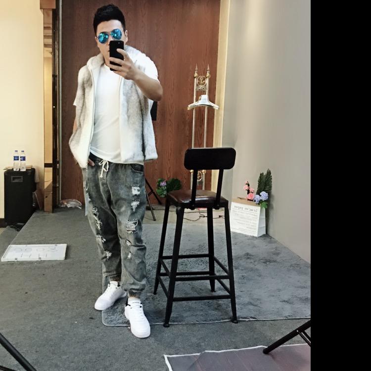 佟二堡索隆皮衣皮草