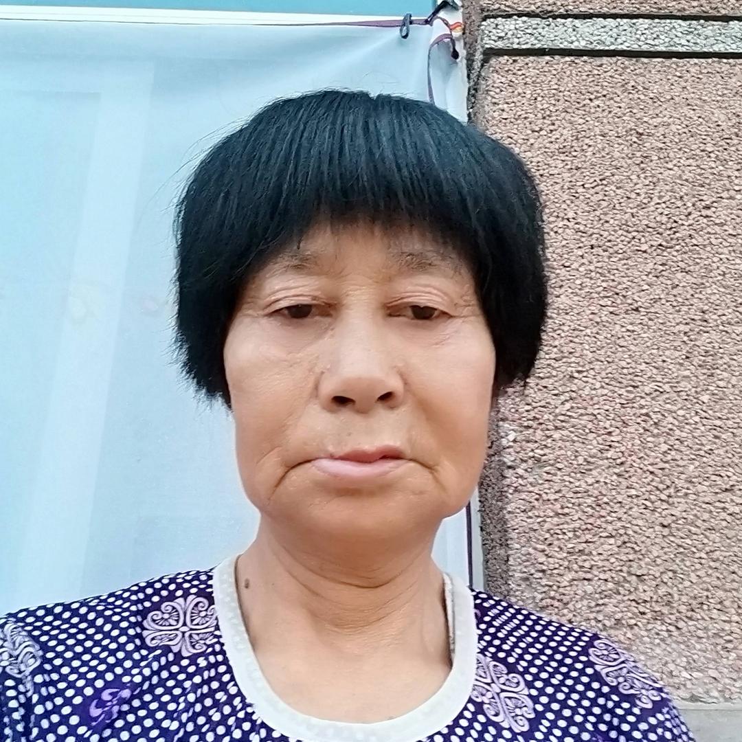 云奶奶。