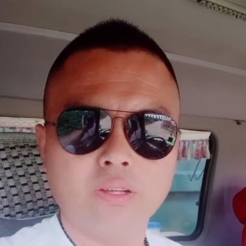 军哥👈🚗🚗