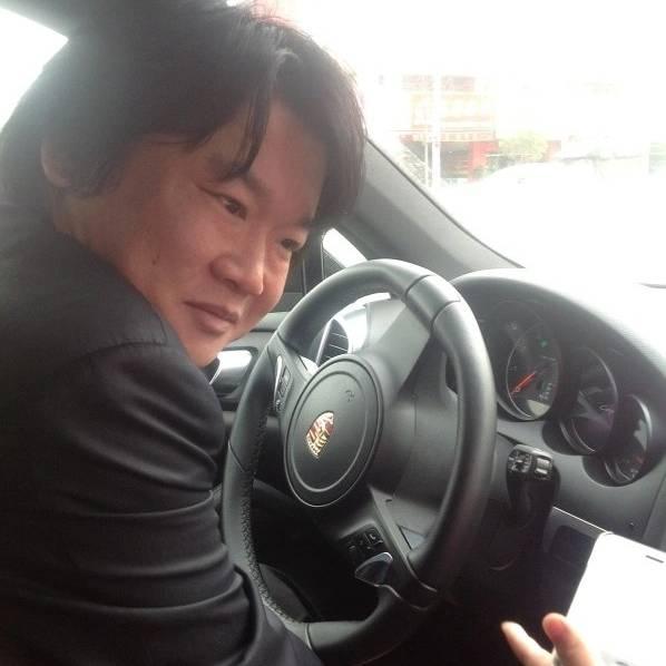 1382278864吴飞