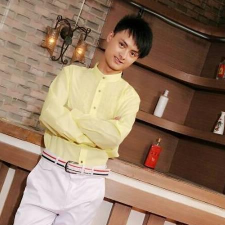 程涛高端晶钢门