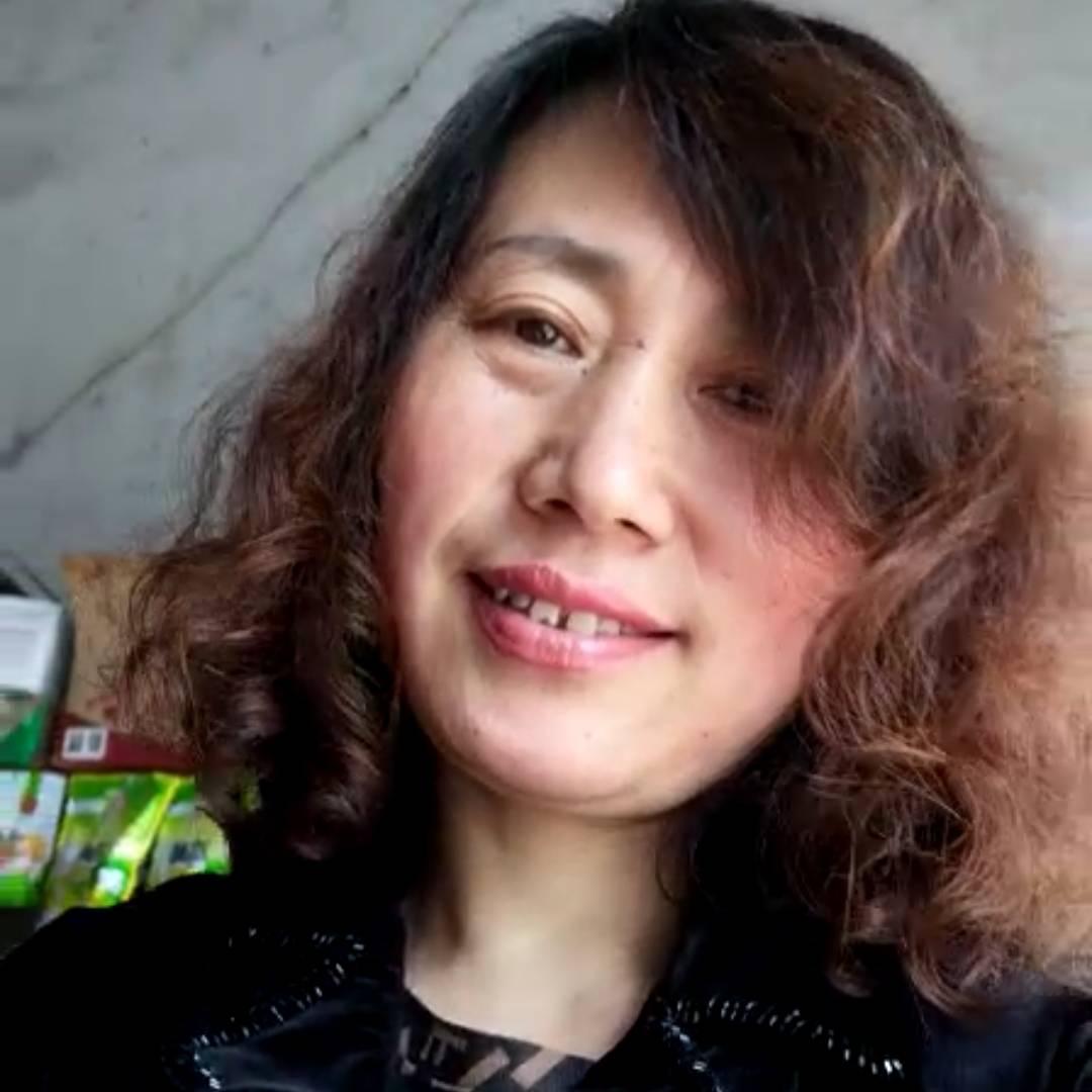 姜三蔬菜水果调料店