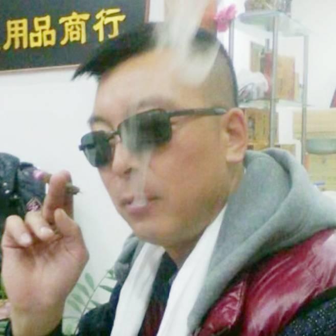 雅诗美业•卫楚杰