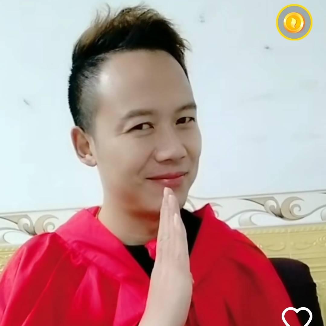 我是❣️小伟❣️