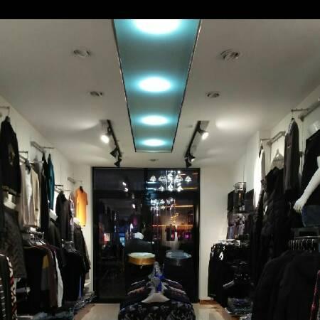 东宁市潮牌男装店