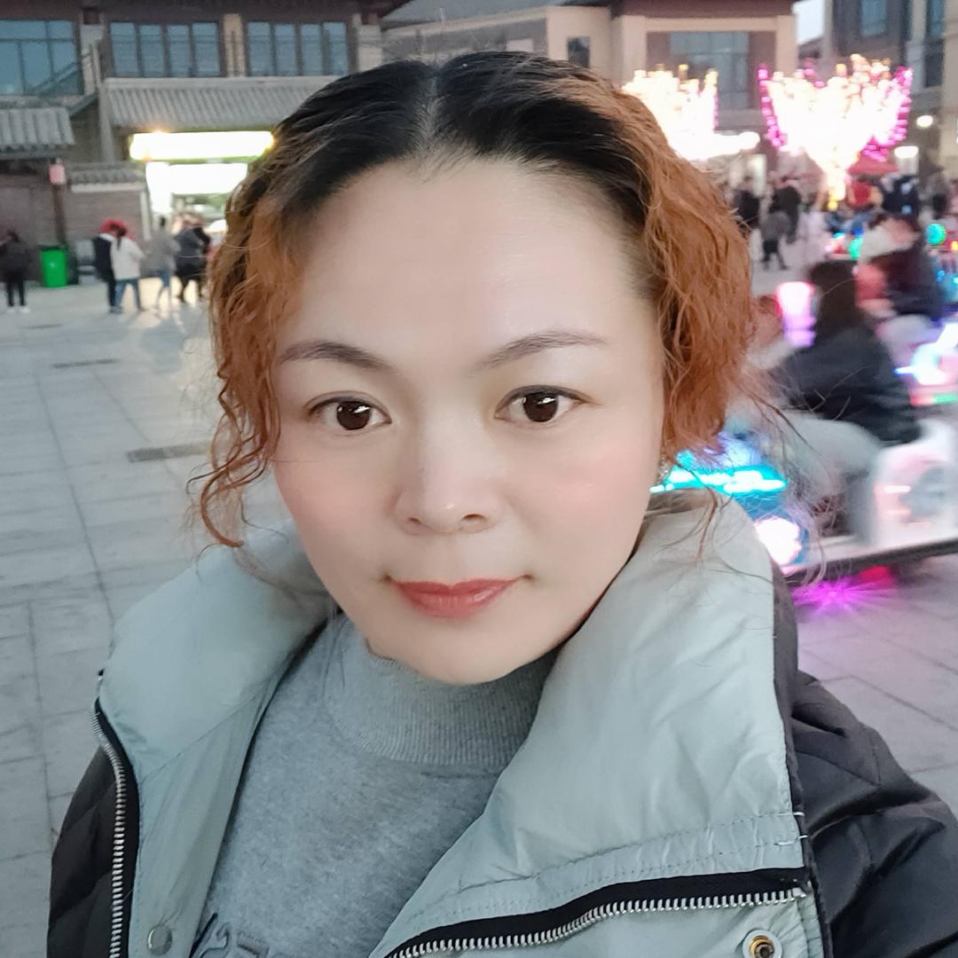 酒杯🍸在空气中爆炸