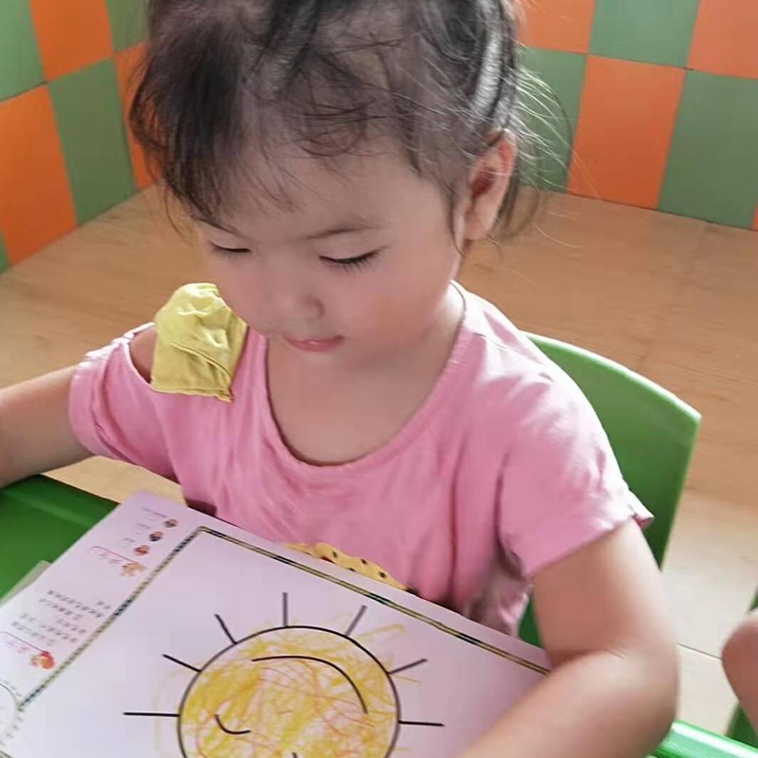 喜欢穿反鞋子的丫头