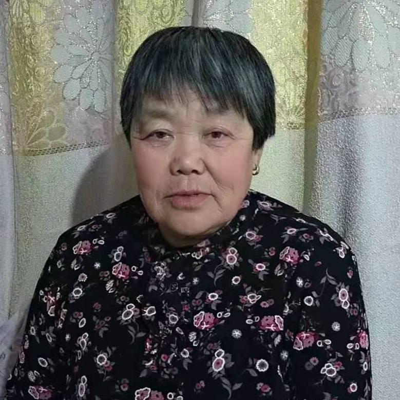 儿孙满堂幸福人