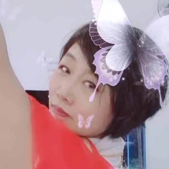 爱养鱼的艳姐