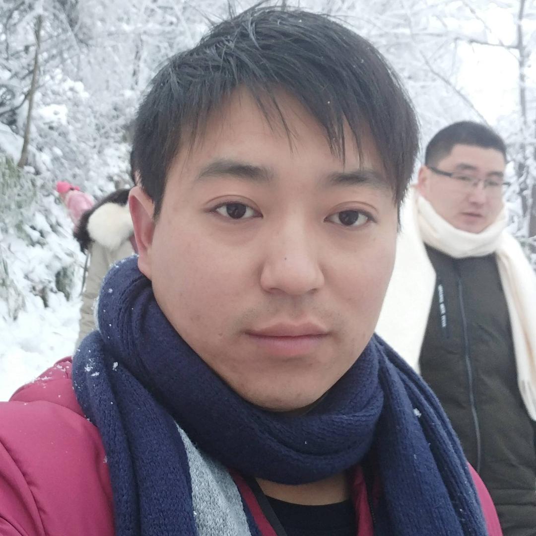 宇杰工地搬砖