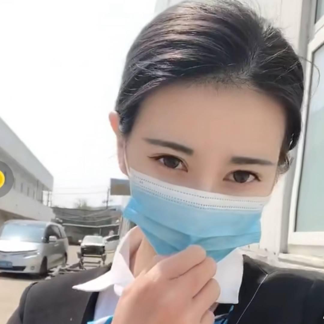 随缘丑小丫头