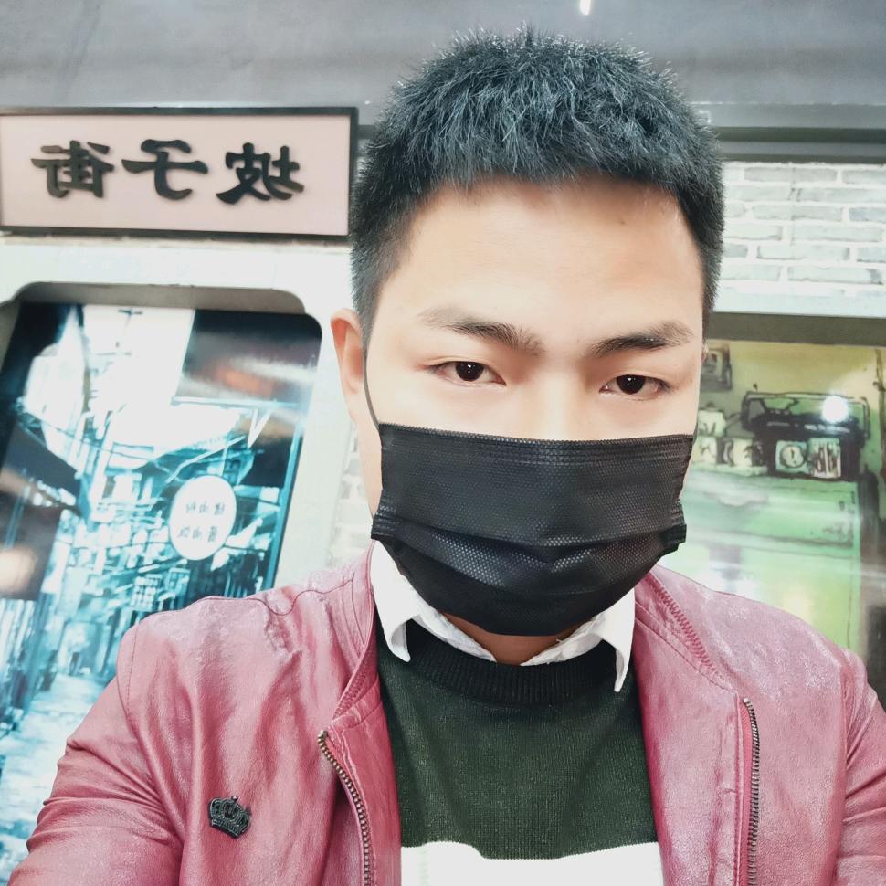 小艾🧖‍♂️