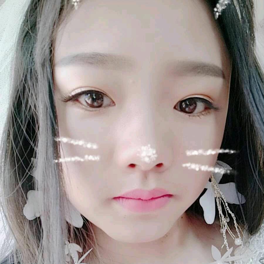 揉脸萌态