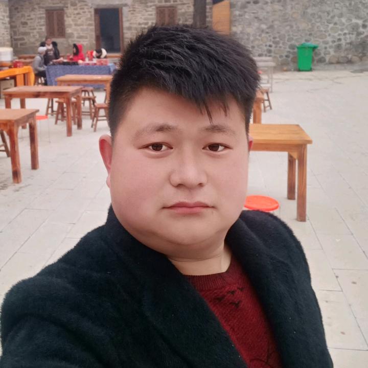 徐州泽文建设  樊彬