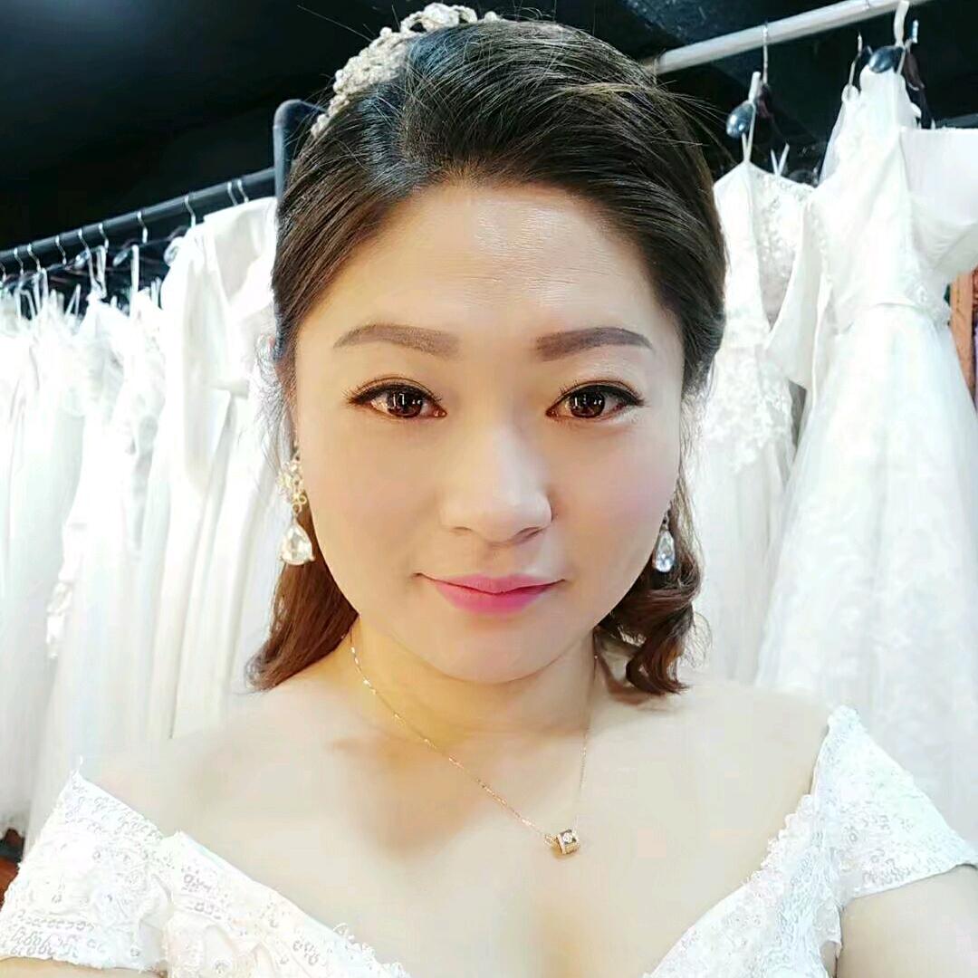 爱赚钱的东北妞