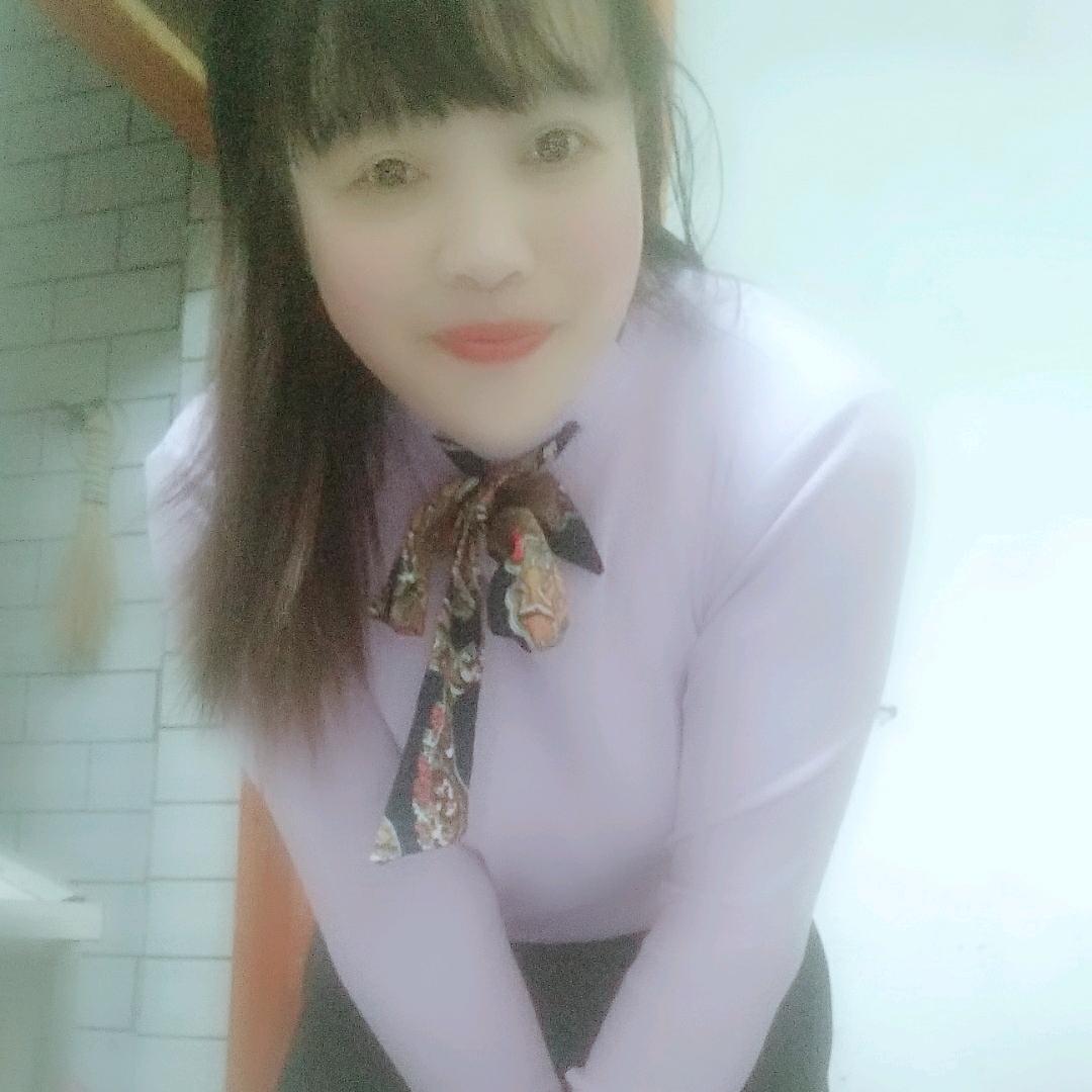 小蜜蜂妹。