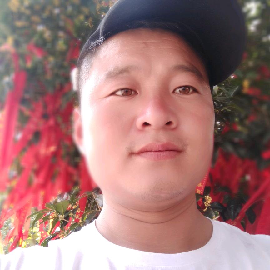 专业制作罗马柱、中式方柱、檐线