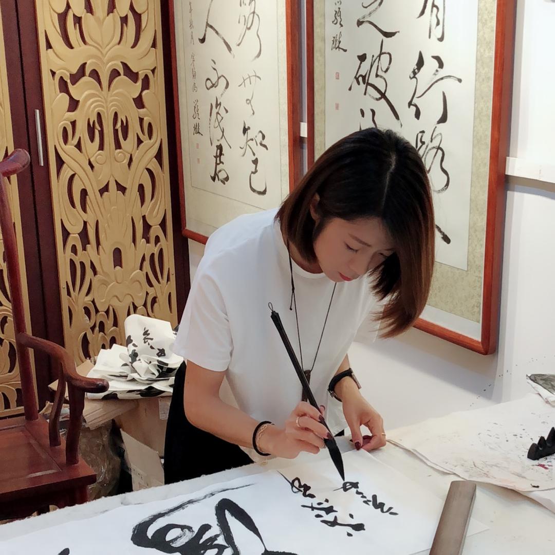 伊人阳亮文化专卖店@抖音