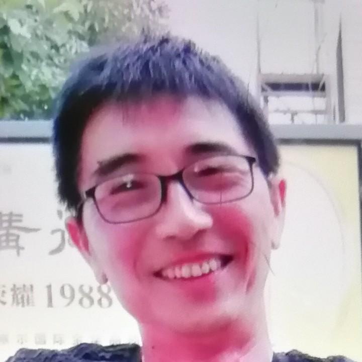 受伤的狼，不闲聊，赚钱第一，