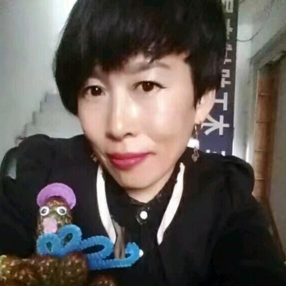 擦干眼泪才能做女王