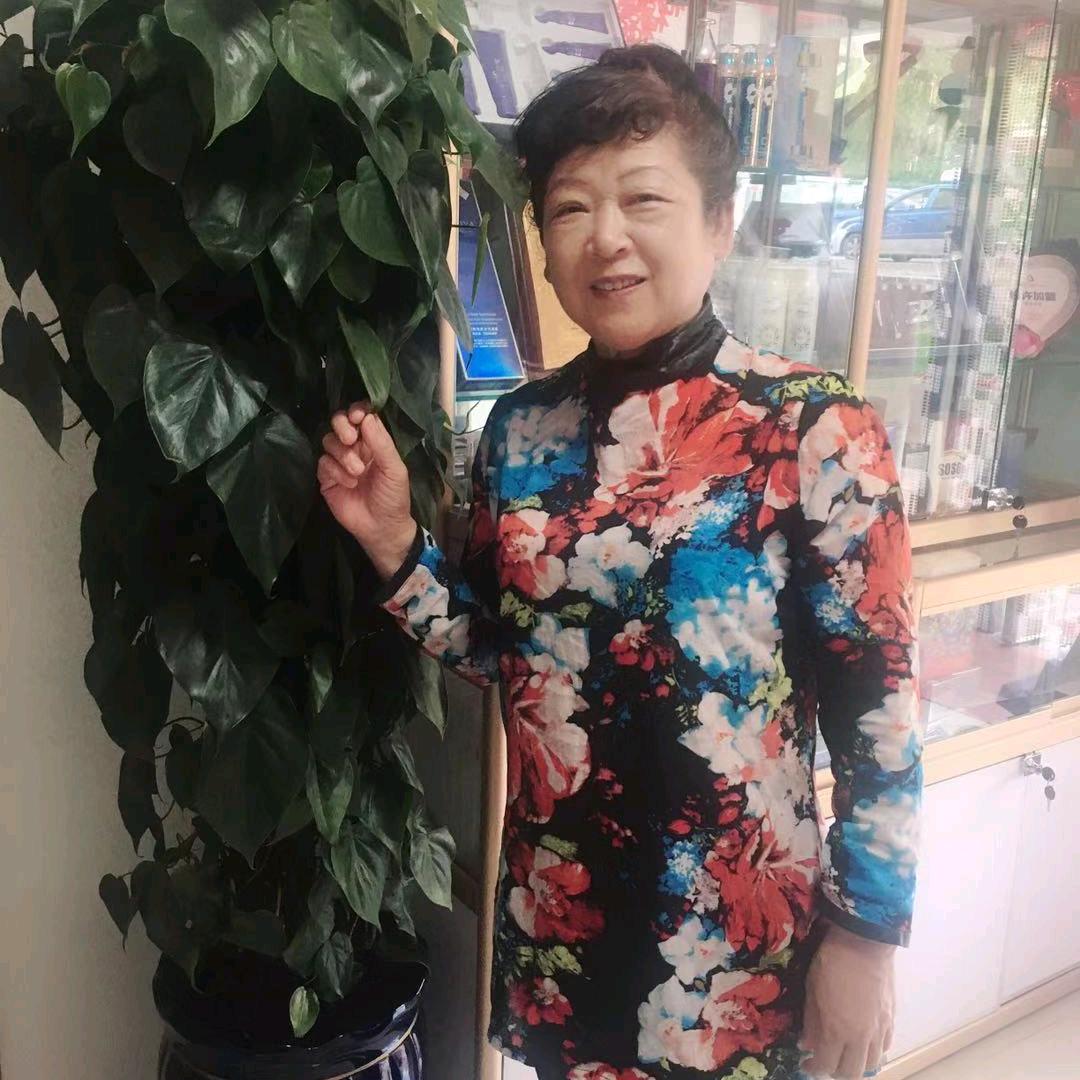 东妮亚