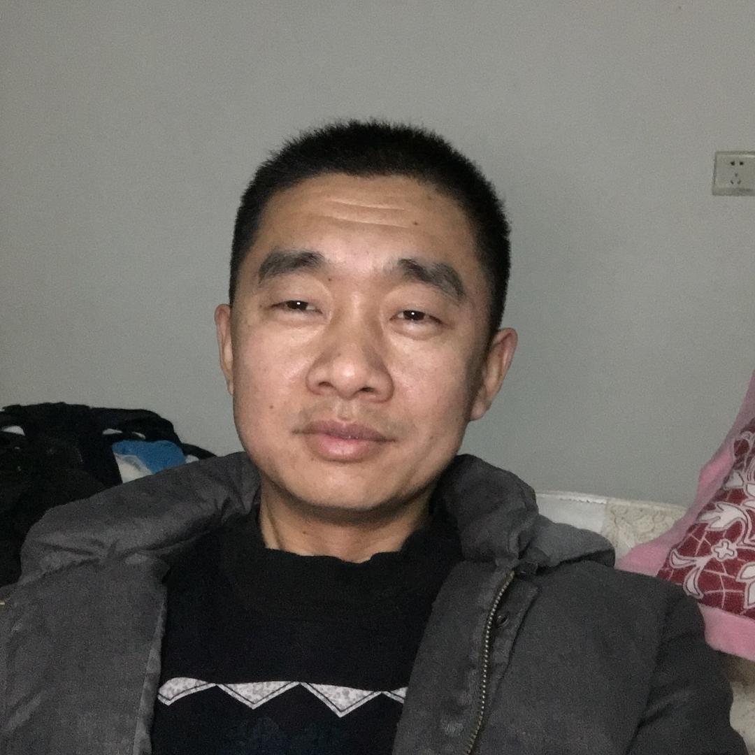 李伟