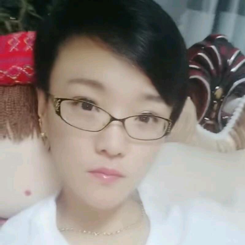 迈鞭舞飞扬