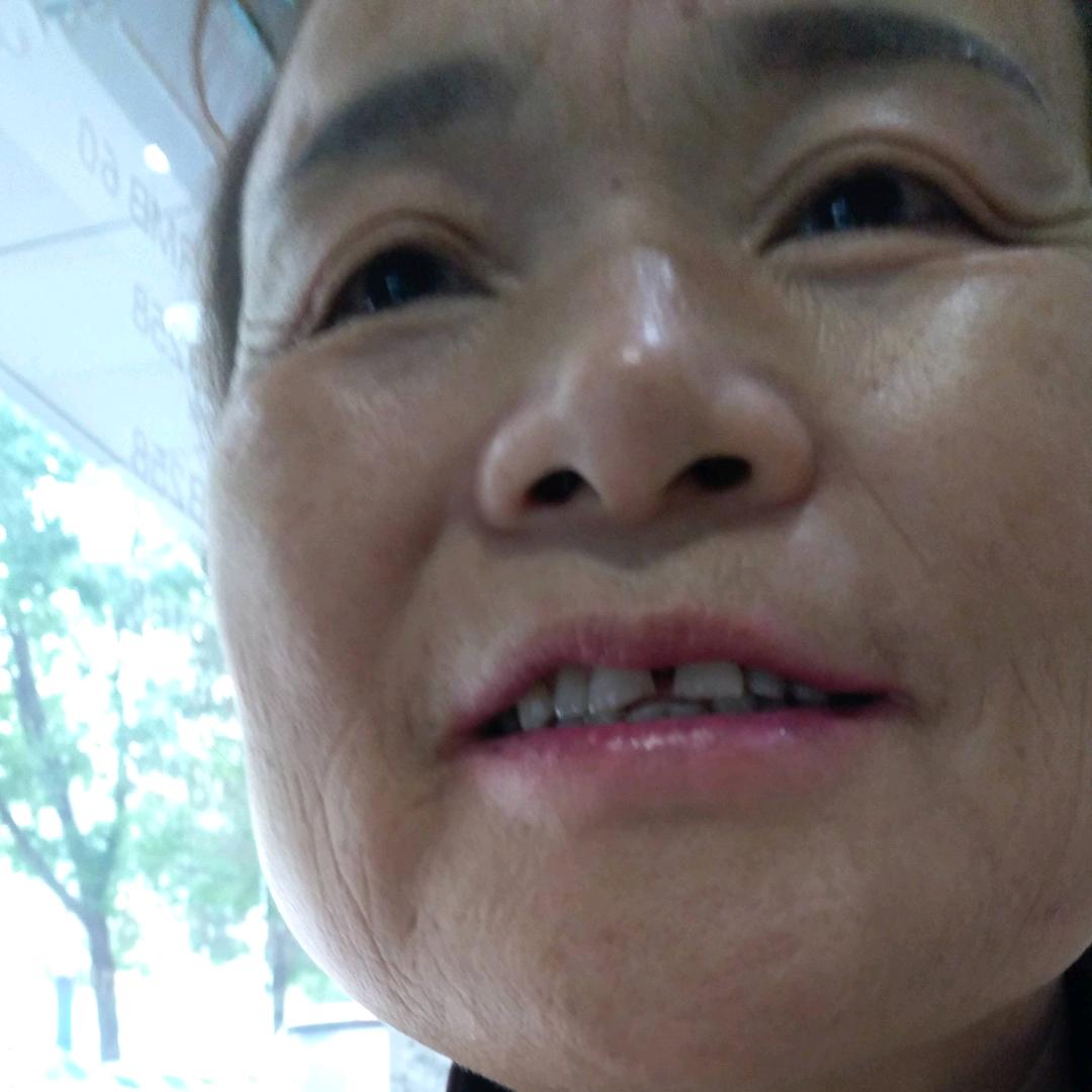 龚右珍