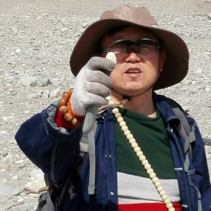 石茗志天宝(陨石猎人)