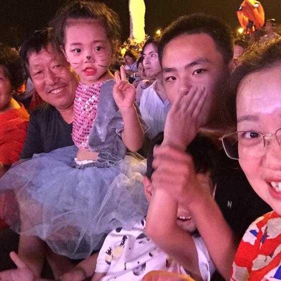 糖果奶奶：志杰建材