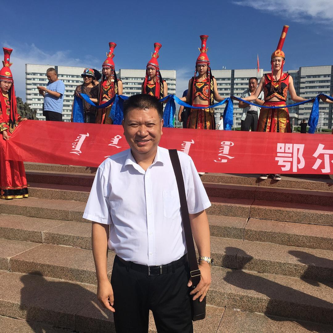 智立群