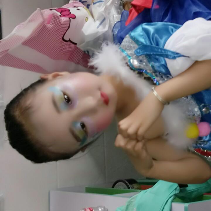 卫卫