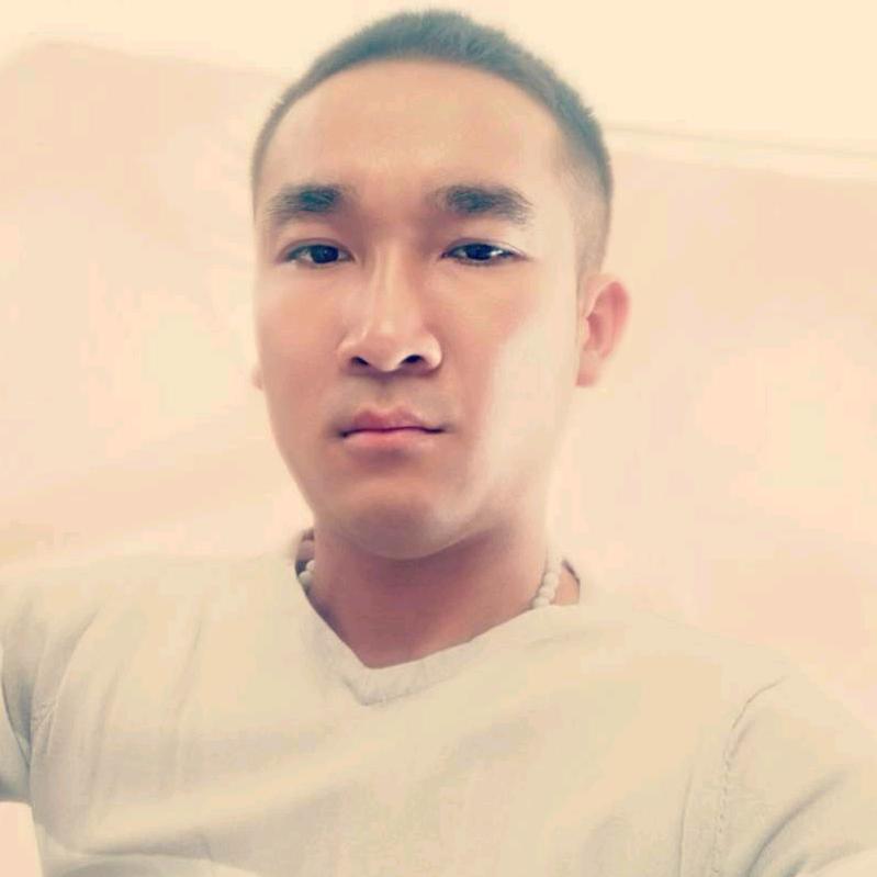 蒙面少男